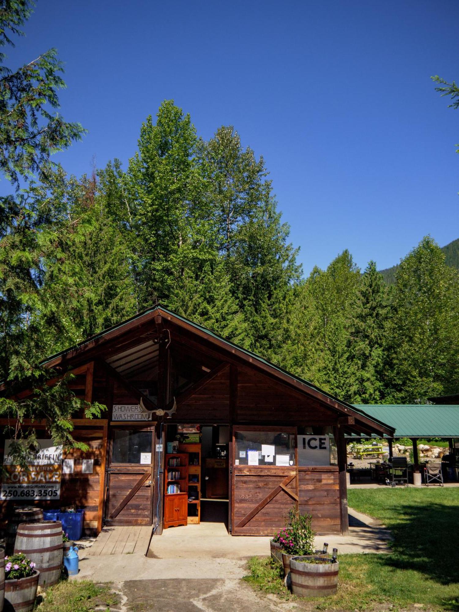 Noah'S Ark Campground レベルストーク エクステリア 写真